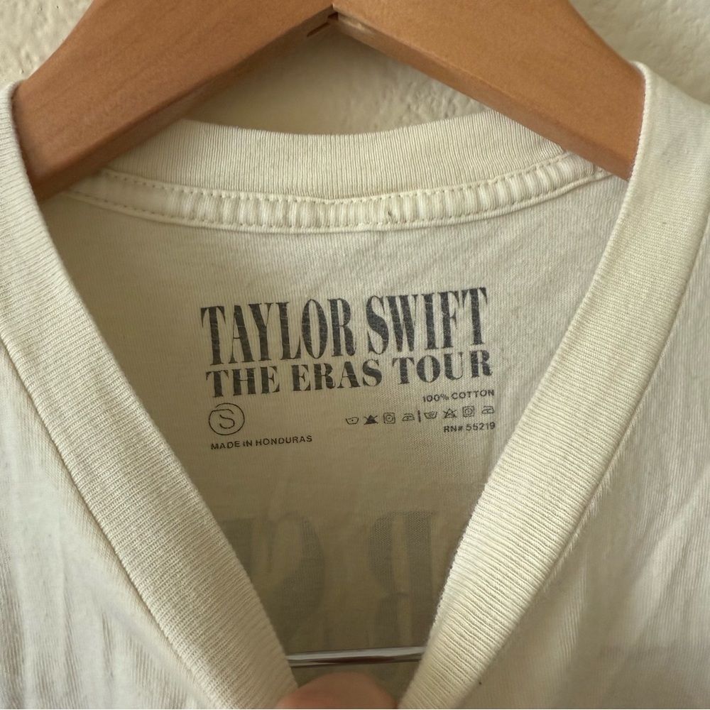 Taylor Swift Taylor Swift View 5